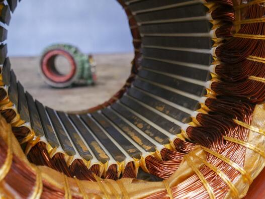 風(fēng)扇是什么電機(jī)，風(fēng)扇的工作原理和電機(jī)類型